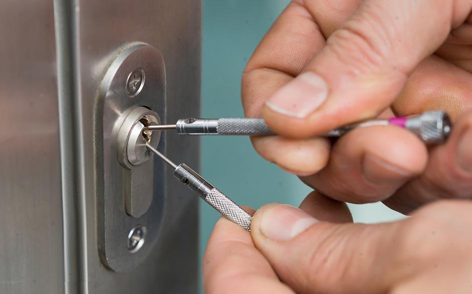 cout serrurier ouverture porte Vitrolles